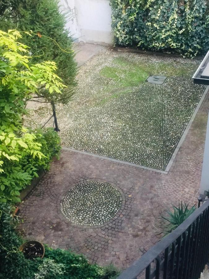 Delizioso Appartamento In Corte Vittuone Exterior foto